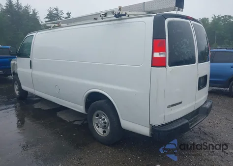 2019 Chevrolet Express 2500 Work Van из США, поврежденный, VIN 1GCWGBFP9K1193039
